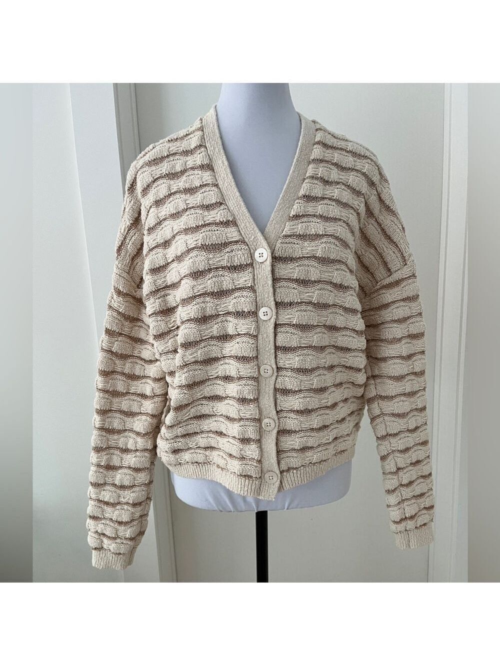 CONTEMPORAINE Par Simons V Neck Cardigan Cotton Blend Chunky Texture Neutral